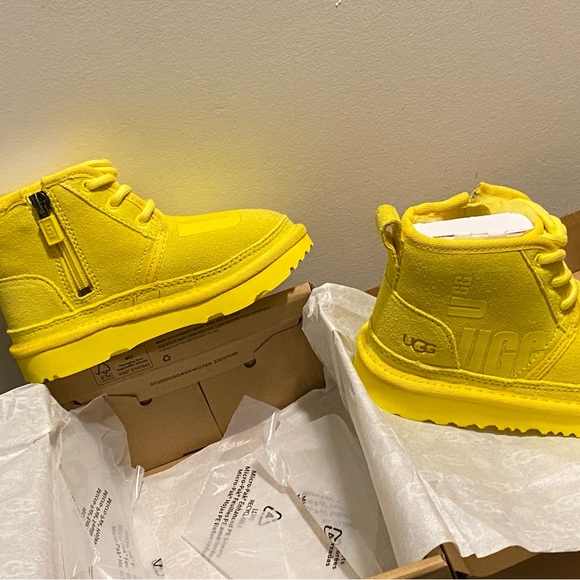 Toddler UGG Boots 10c Yellow - Picture 5 of 5